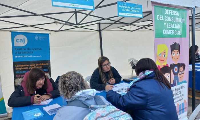 F. Varela - Jornadas de asesoramiento integral en Villa Argentina